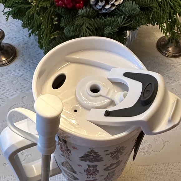 Nutcracker Holiday Tumbler with Removable Straw 40oz NWT - Picture 4 of 5